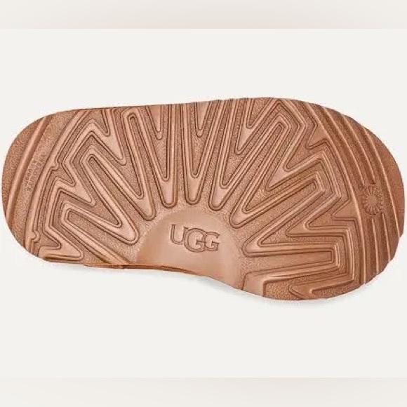 UGG | Classic Weather Short II toddler Boots Chestnut Wool Lined NEW - Picture 11 of 11